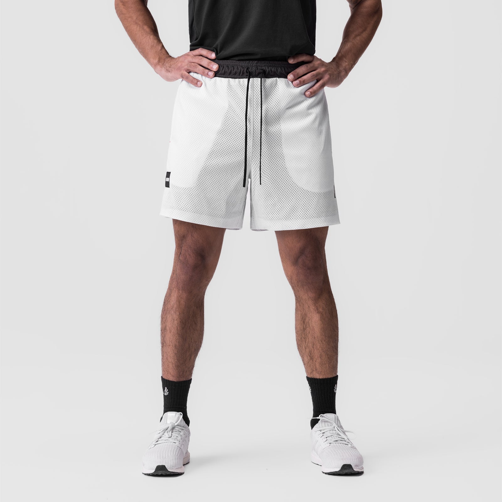 0795. SilverPlus™ Mesh Reversible Short - Raven/White