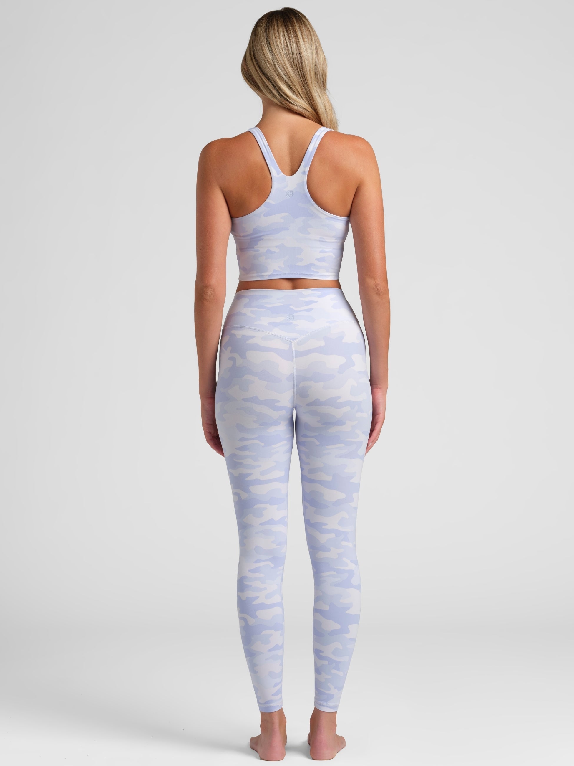 ComfrtCore™ V-Neck Crop Tank