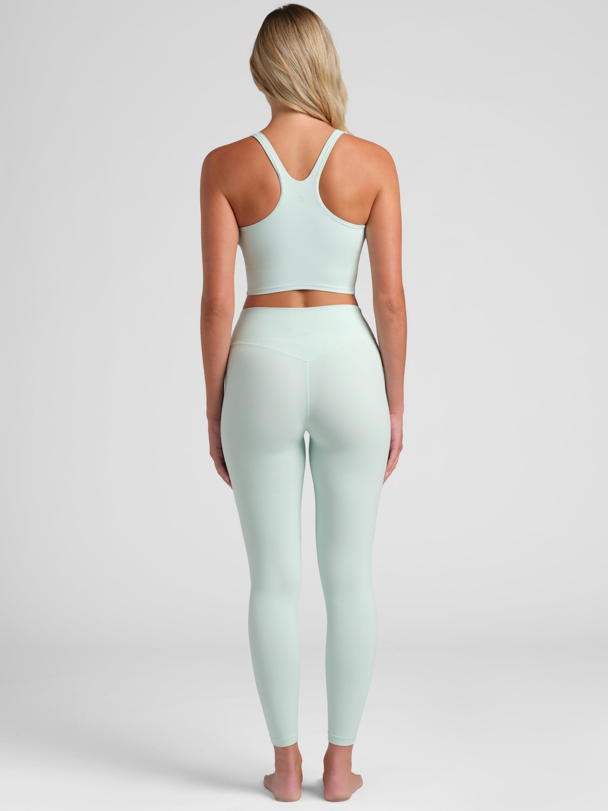ComfrtCore™ V-Neck Crop Tank